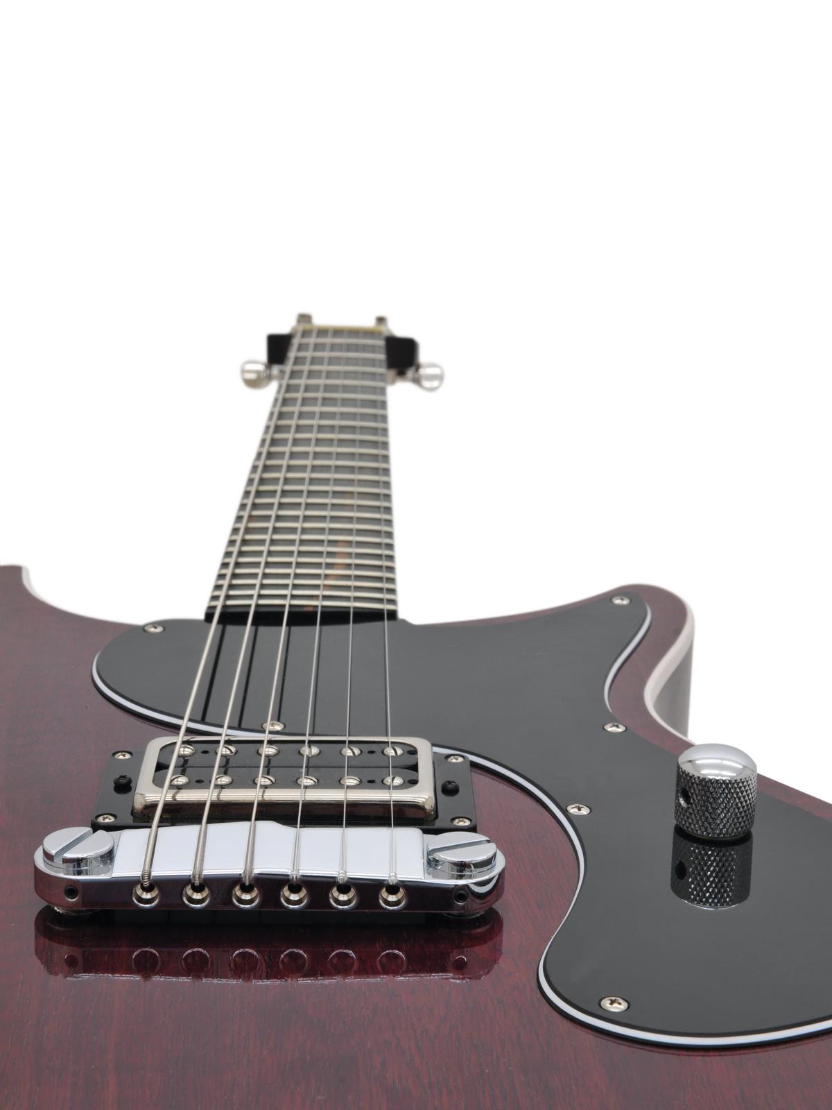 Jozsi Lak Rocker schwarz/rot Gitarre