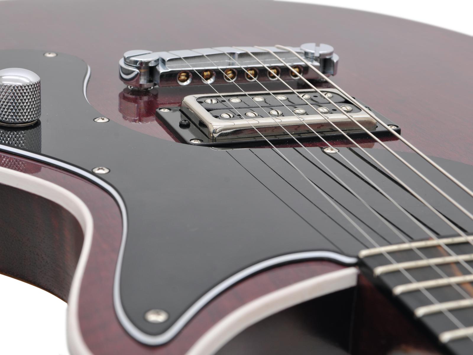 Jozsi Lak Rocker schwarz/rot Gitarre