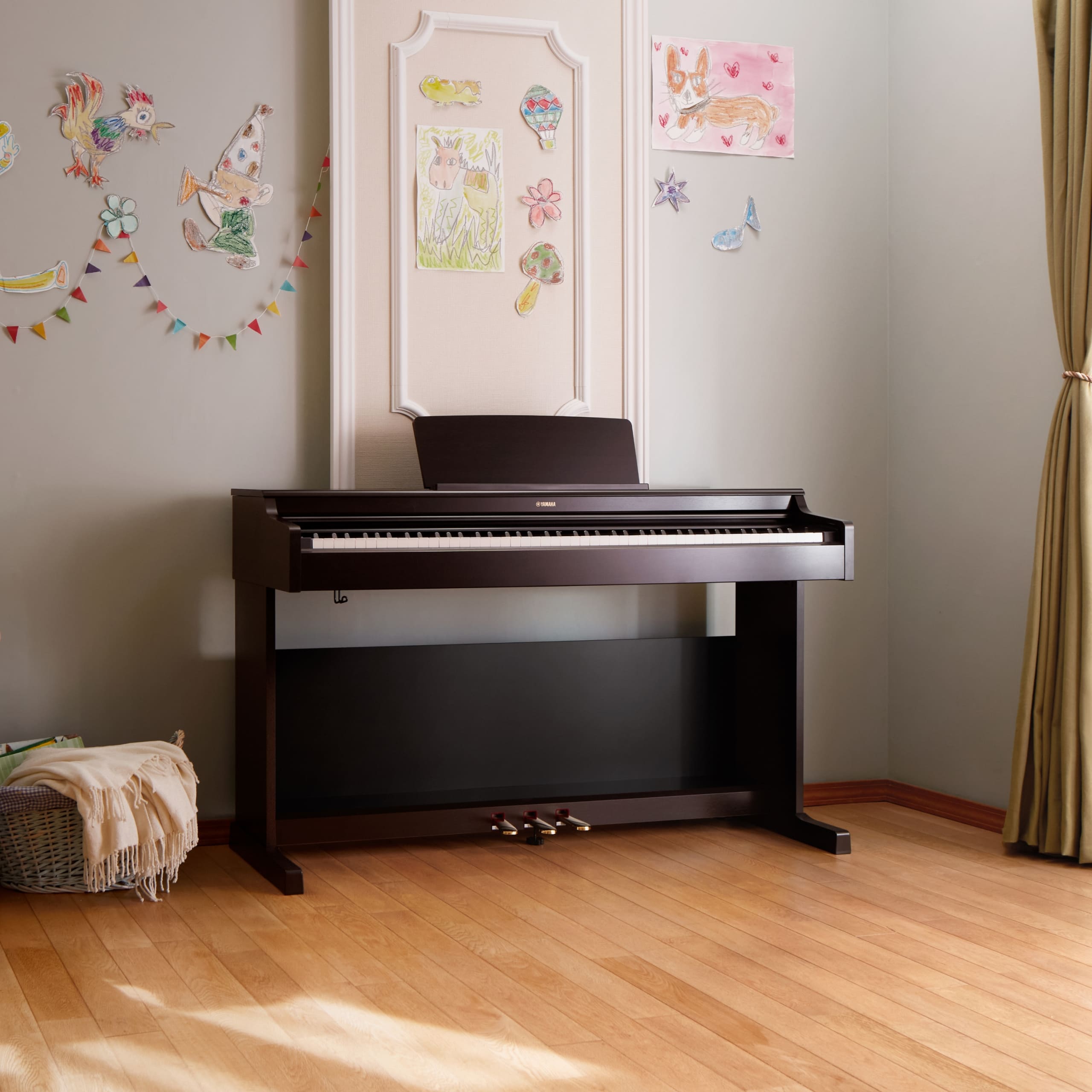 Yamaha YDP-145 R