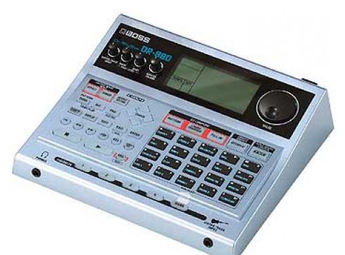 BOSS DR-880