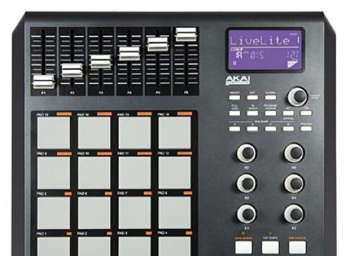 AKAI MPD 26